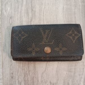 Louis Vuitton Key Holder